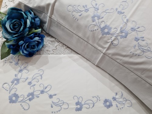 Elegante lenzuolo ricamato - , in