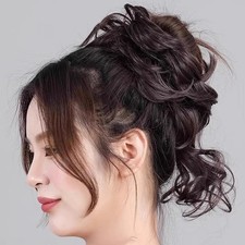 Parrucca Castano Scuro con Barba Lunga e Acconciatura a Nido di Pollo