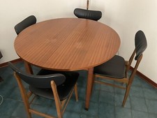 Tavolo da pranzo rotondo allungabile con 4 sedie