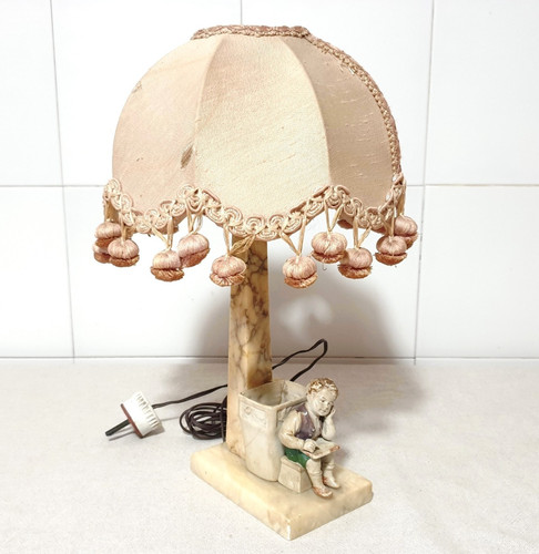 Antica lampada tavolo