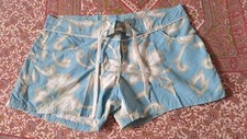 Pantaloncino corto azzurro