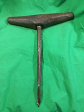 Antico attrezzo fine 800 primi