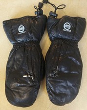 Manzella Mitten Isolato