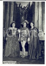 1950 ca MILANO TEATRO ALLA SCALA Attrici in costume *Foto seriale PICCAGLIANI