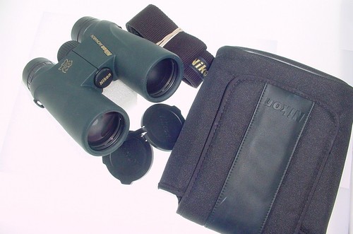Nikon 10x42 monarch bird - 5,5°,