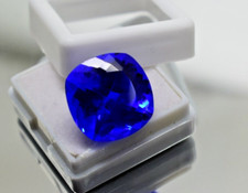 Pietra preziosa zaffiro blu