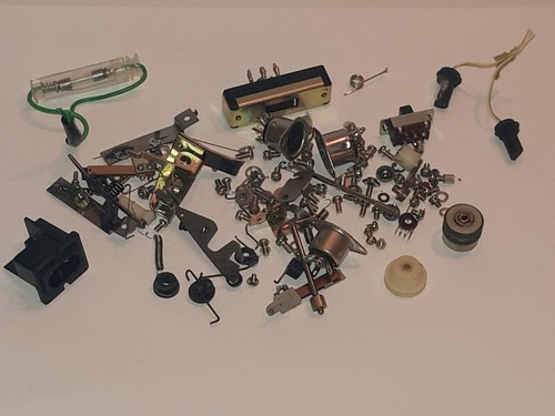 Piccole parti magnetofono - piccole,