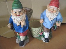 COPPIA DI GNOMI CON VASO IN RESINA