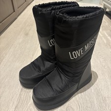 stivali da neve love moschino