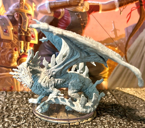 Giovane drago lunare d - drago, d&d