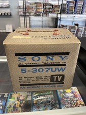 Micro TV portatile CRT vintage anni 60 Sony 5-307UW 5" B&W transistor tutti i canali