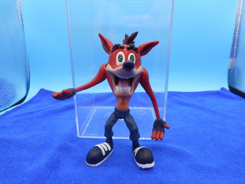 Crash bandicoot action figure - bandicoot,