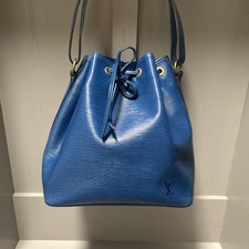 Borsa a tracolla Louis Vuitton Petit Noé in pelle indaco blu con ferramenta oro 