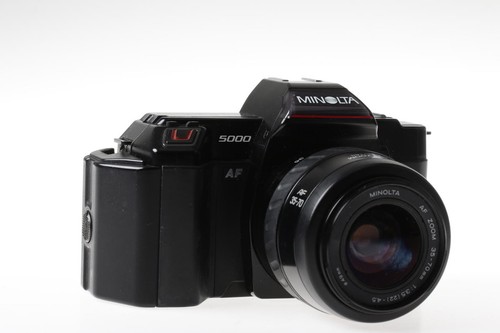 Minolta 5000 con zoom 70 - 5000, af