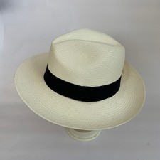 Cappello Seconds-Panama fatto a mano in Ecuador. Stile Fedora. Bianco. Misura 59 cm.