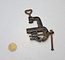 Piccola morsa da tavolo