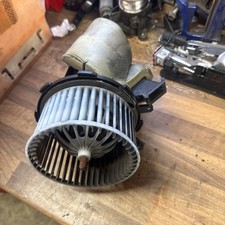 AUDI A4 TDI SE E5 4 DOHC 2009