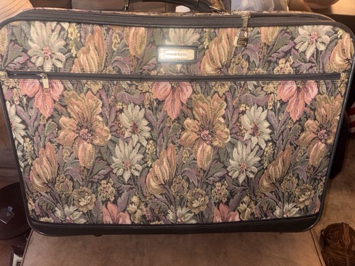 American tourister floral - american,