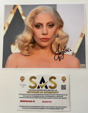 LADY GAGA SPLENDIDA FOTO