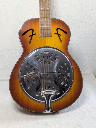 Chitarra acustica girocollo