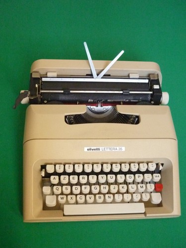 Machine écrire olivetti - écrire,