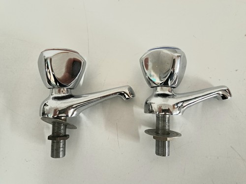 Coppia rubinetti bagno lavabo