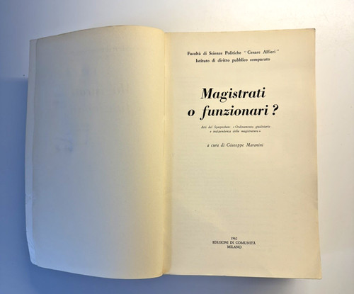 Libro magistrati funzionari - magistrati,