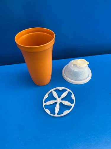 Shaker tupperware orange - tupperware,