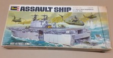 USS TARAWA ASSAULT SHIP REVELL SCALA 1/720