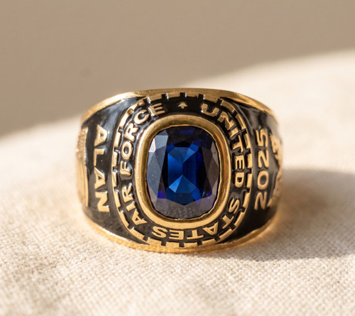 Anello classe pietra