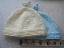 2 CAPPELLI "PICCOLO NEONATO"