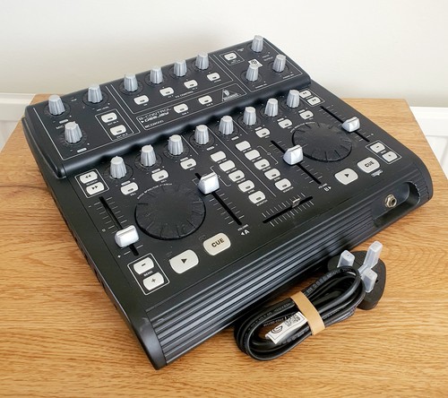Behringer bcd3000 controller - bcd3000,