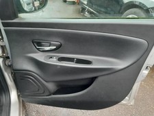 Pannello porta anteriore