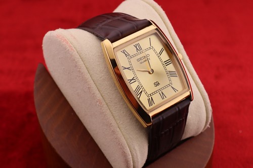 Orologio elegante vintage uomo