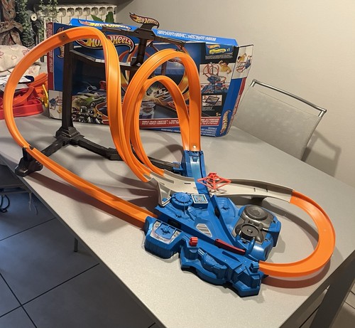 Hot wheels pista triple track - wheels,