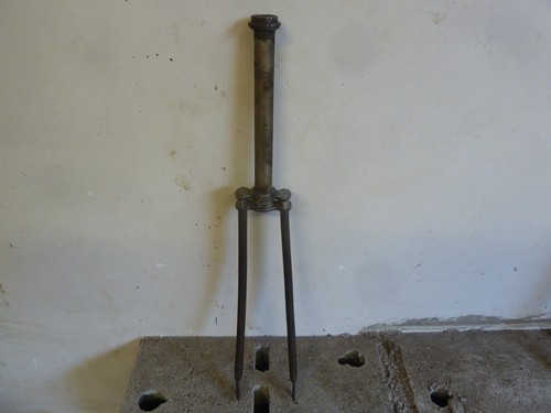 Ancien vélo fourche 1900/10