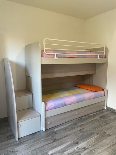 Letto castello con - letto, a