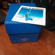 aerei da guerra de agostini un contenitore pieno di schede perfette