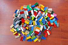 LOTTO LAVORO LEGO 1/2KG 500grms 2 X 4 MATTONI 200+ IN COLORI ASSORTITI, (LOTTO 2).