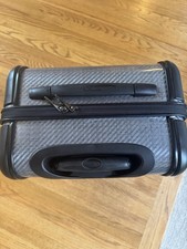 Tumi Custodia Rigida Spinner a