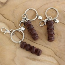 Portachiavi Kinder Bueno in fimo fatto a mano