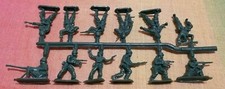 12 soldatini giocattolo