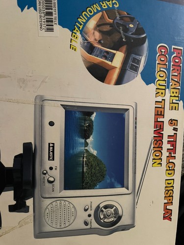 Piccolo televisore lcd