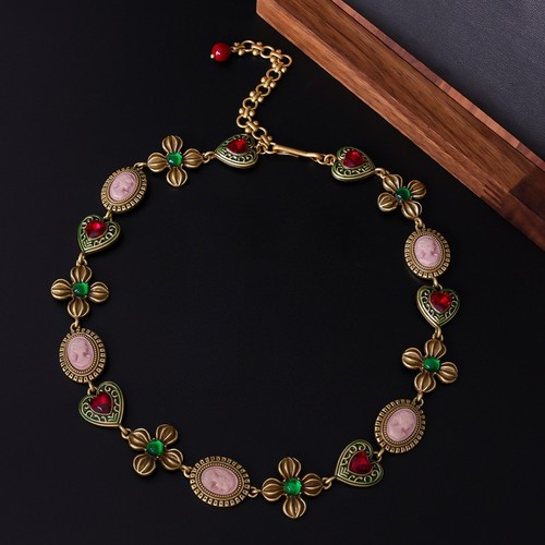 Collana vintage europea rosa - vintage,