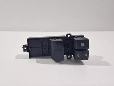 Ricambi Usati Pulsantiera Alzacristalli Toyota Yaris 4^ XP210 84040K0030
