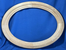 Finestra per scale con cornice