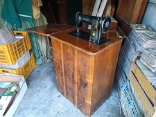 MACCHINA DA CUCIRE SINGER A PEDALE CON MOBILETTO, VINTAGE ANNI 60 - MOD.227 M