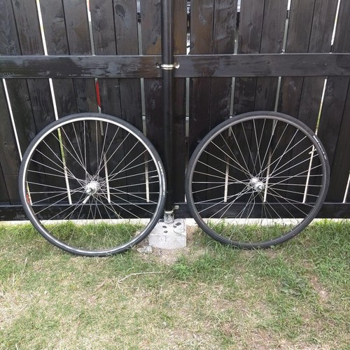 Campagnolo record wheels tire