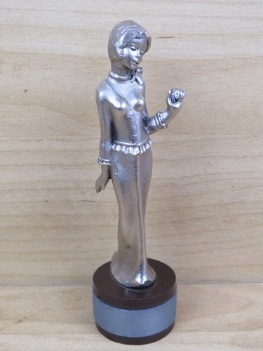 Vecchia statuetta peltro - in,