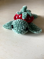 Tartaruga fragola amigurumi in
